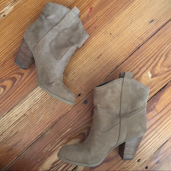Nine West Suede Fringe Booties - Picture 2 of 7